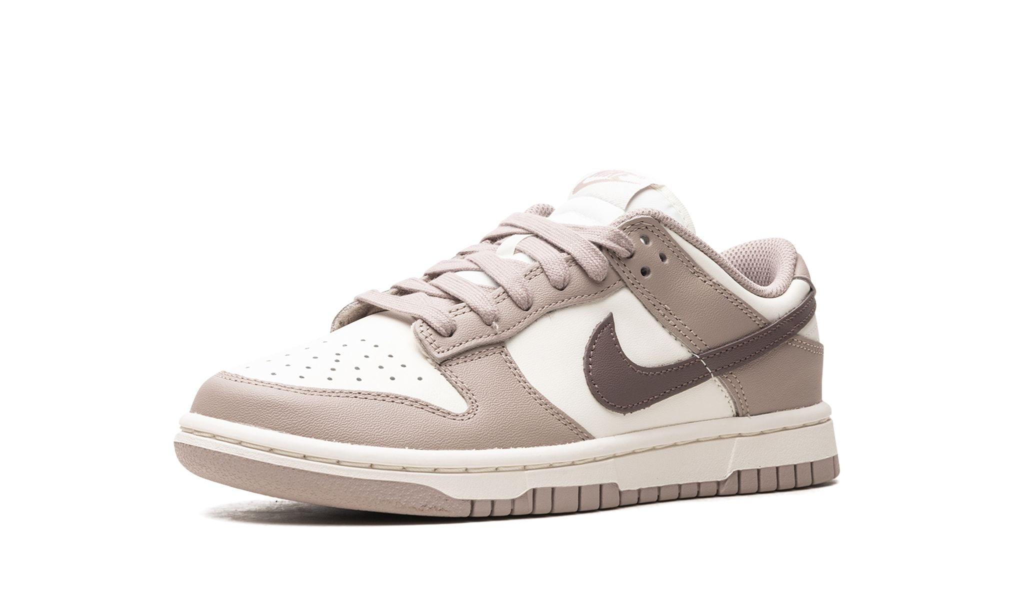 Dunk Low Wmns "Diffused Taupe" - 4
