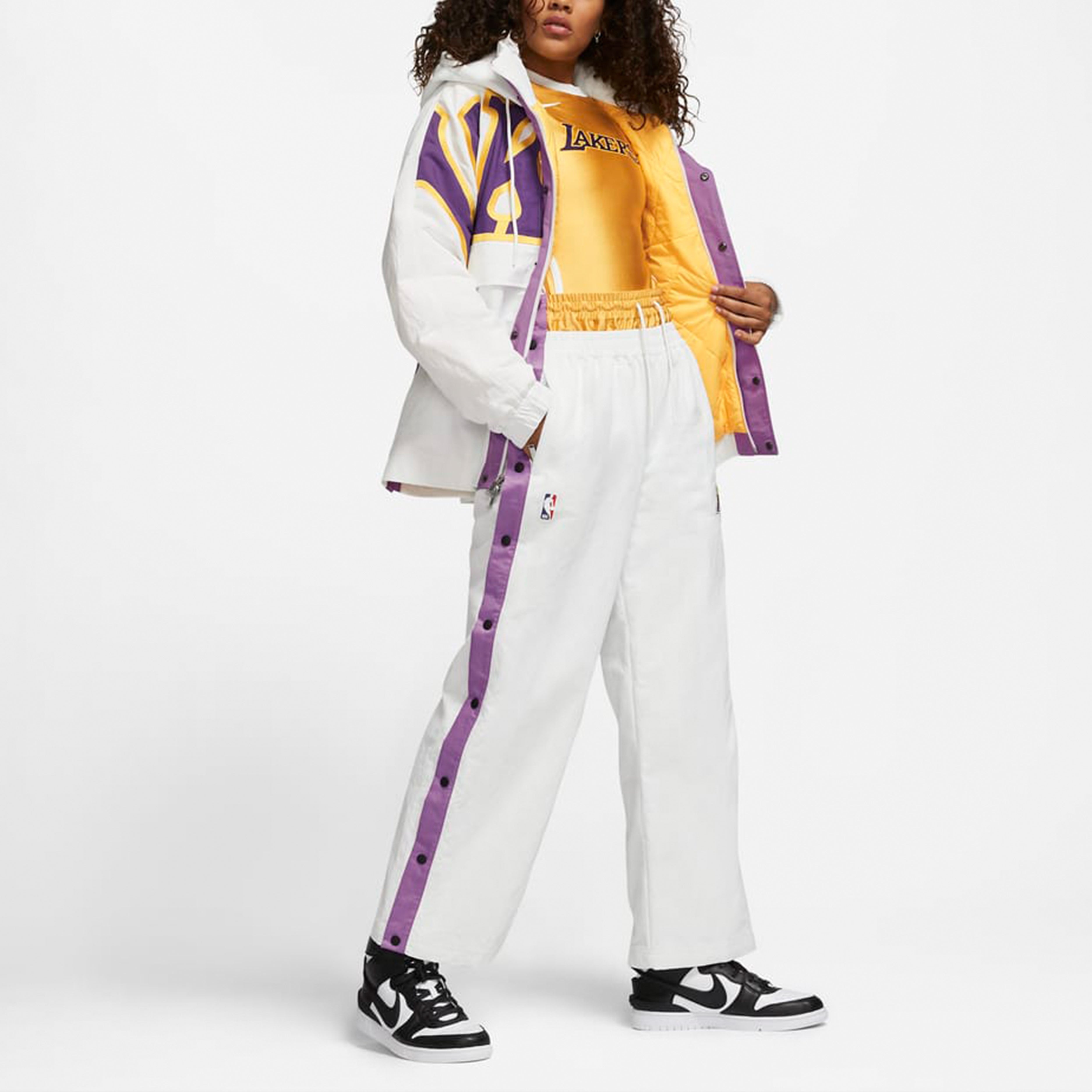 (WMNS) Nike x AMBUSH NBA Lakers Top 'Mineral Gold' DB9568-723 - 3