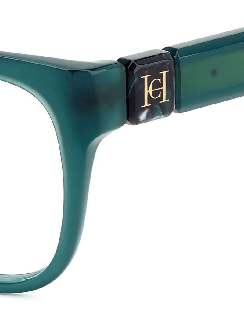 ovale-frame glasses 3