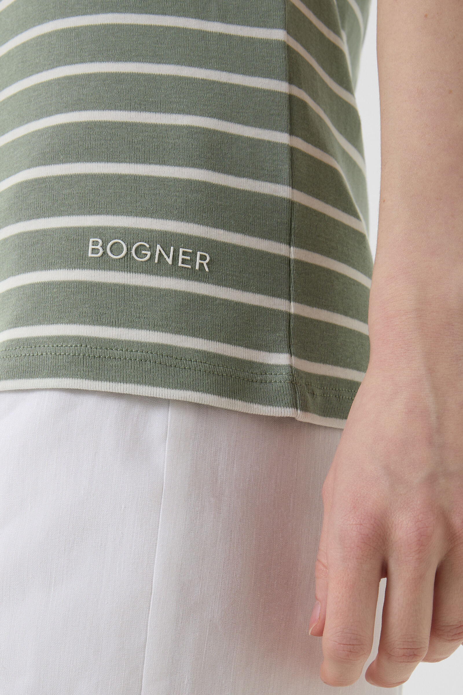 T-shirt Louna in Lime green/off-white - 4