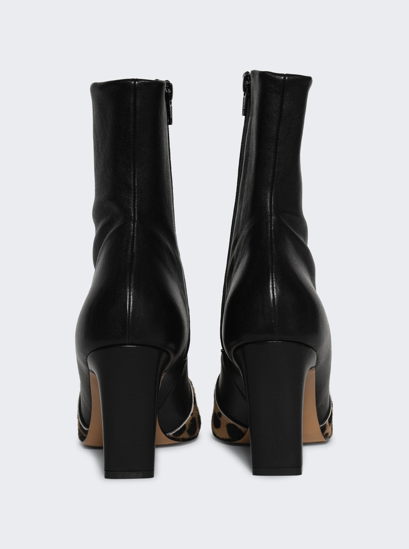 KHAITE Nevada Ankle Stretch Boot Camel And Black outlook