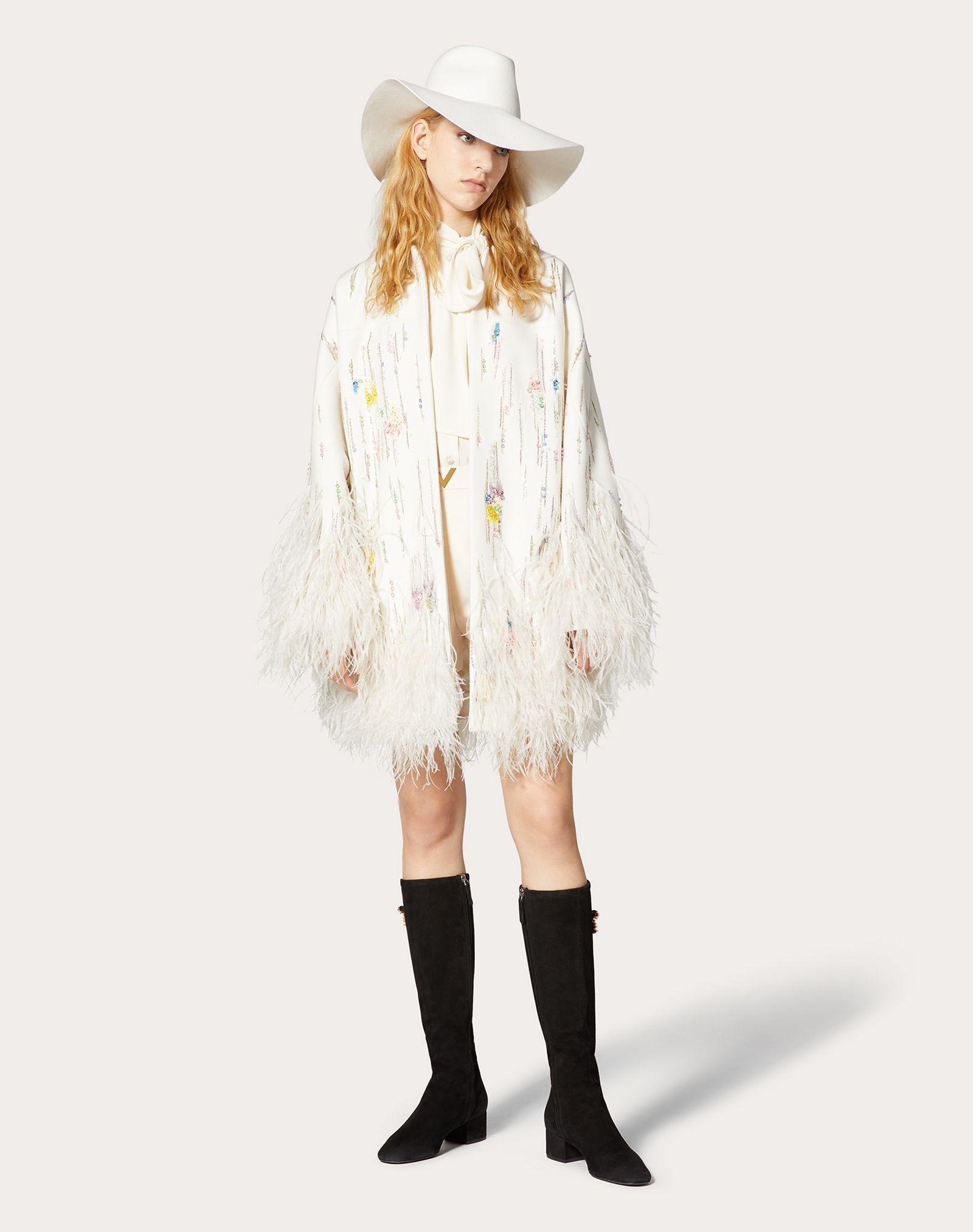 Compact Drap Coat with Feather Embroidery - 3