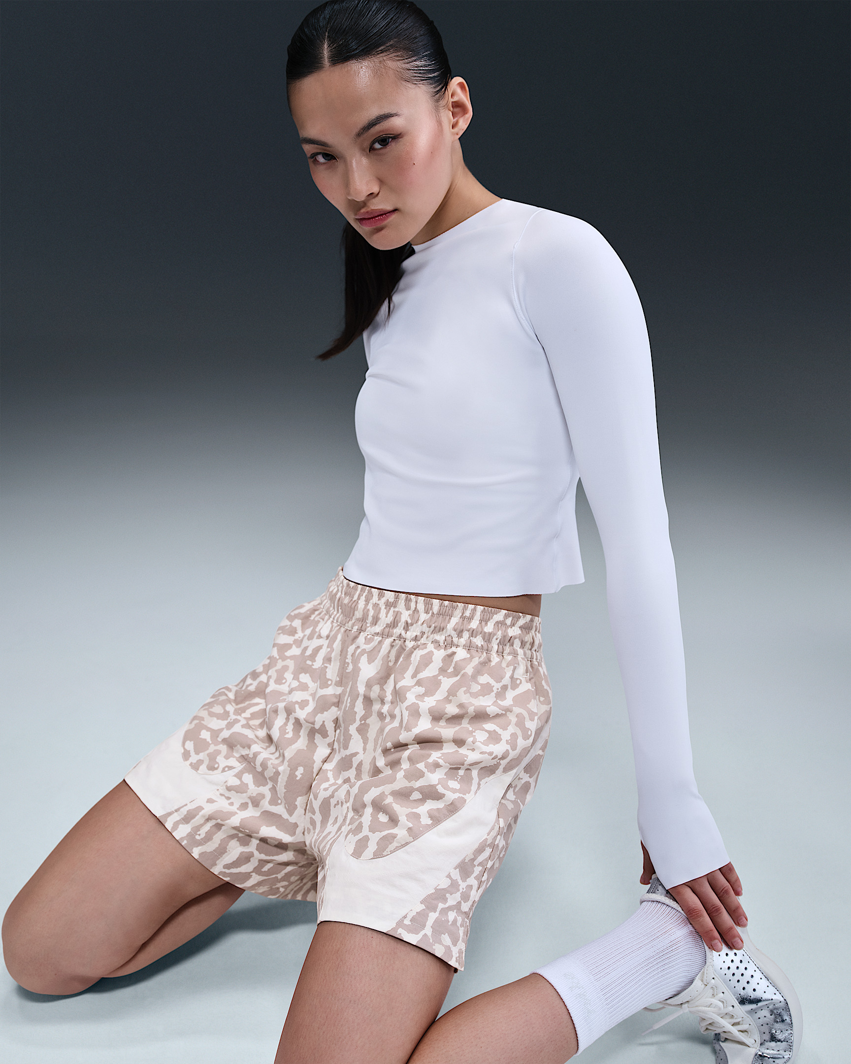Nike Sportswear Women's Woven Printed Shorts - 5
