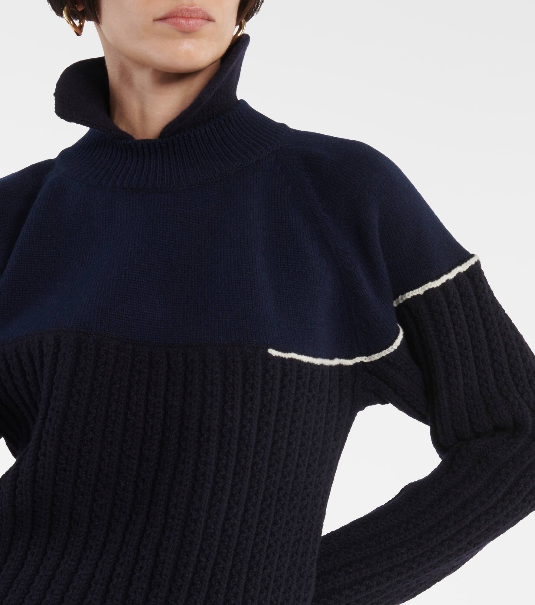 Double-collar wool sweater - 4