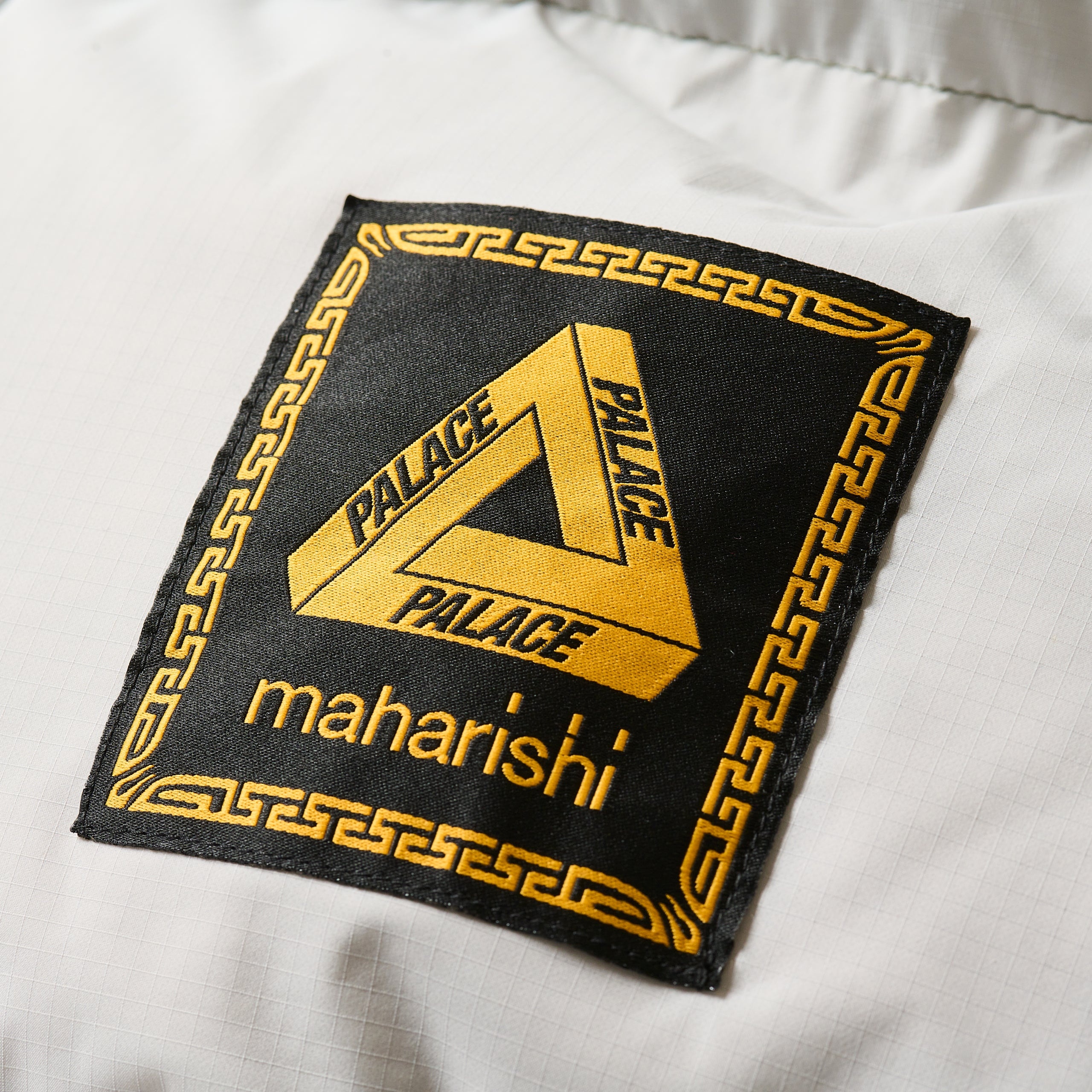 PALACE MAHARISHI TEMPLE PUFFA JACKET ICE - 8