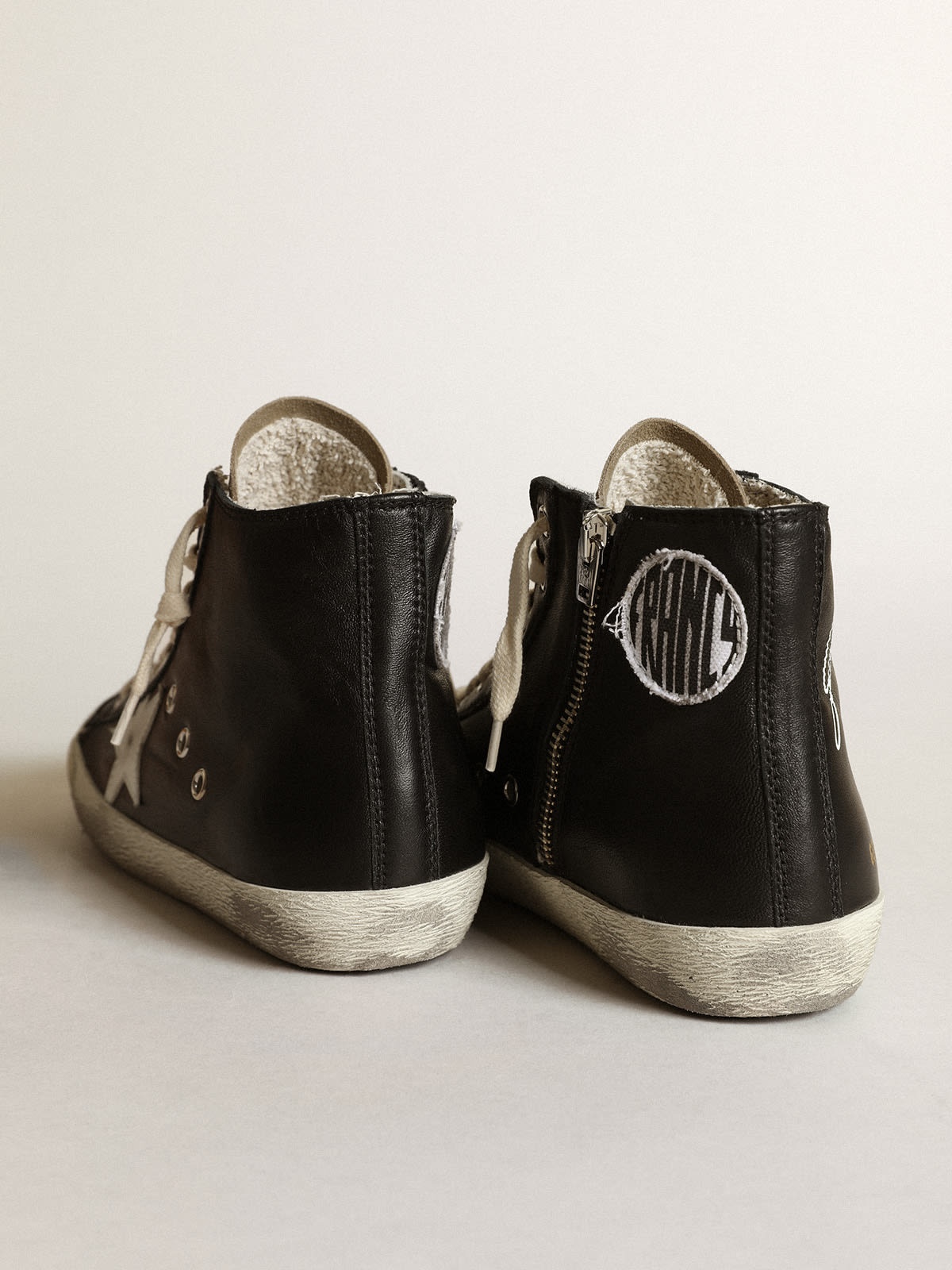 Francy sneakers in black nappa leather with white leather star and dove-gray suede tongue - 4