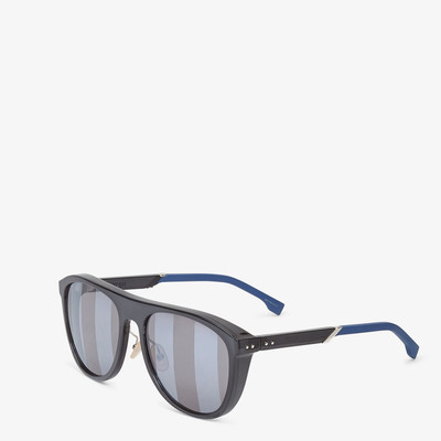 FENDI Gray sunglasses outlook