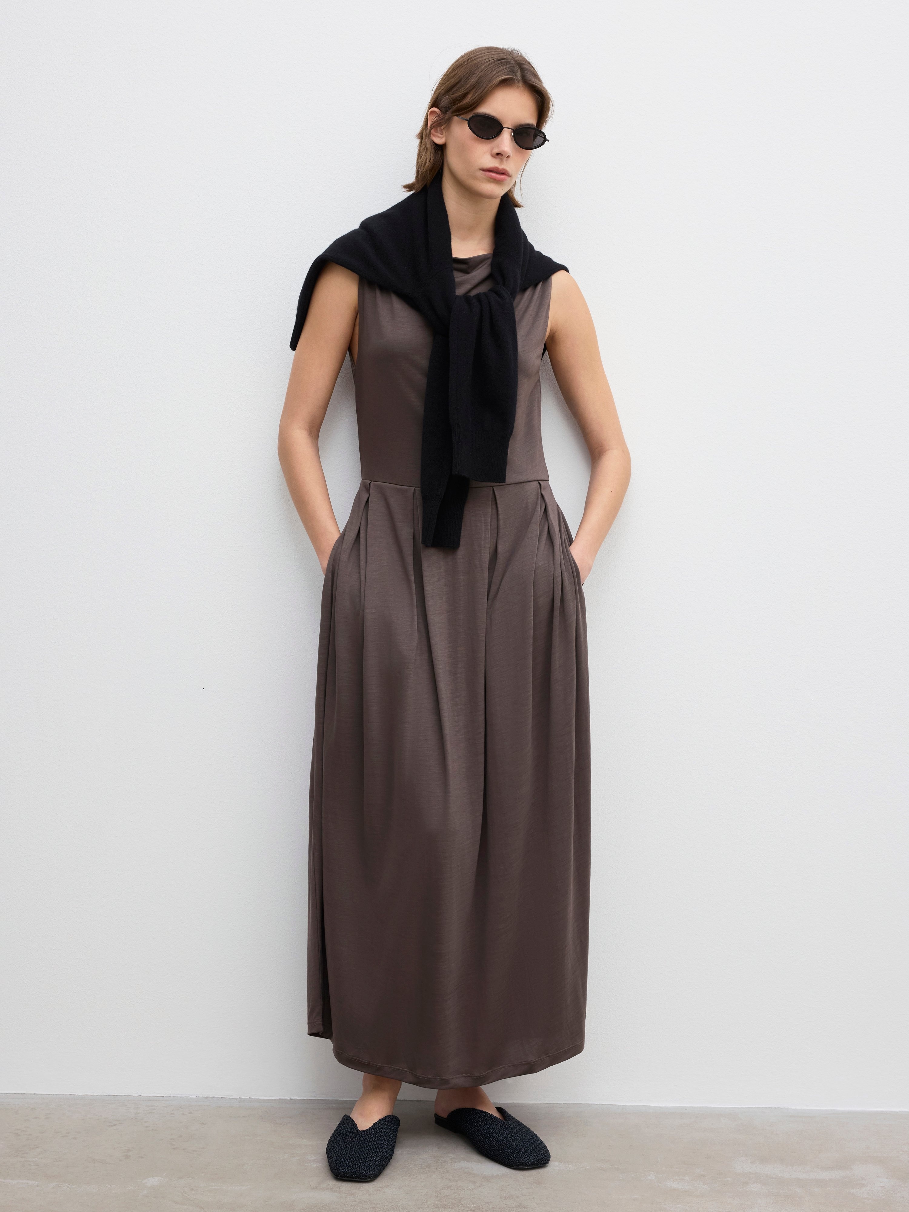 Square neck dress - 4