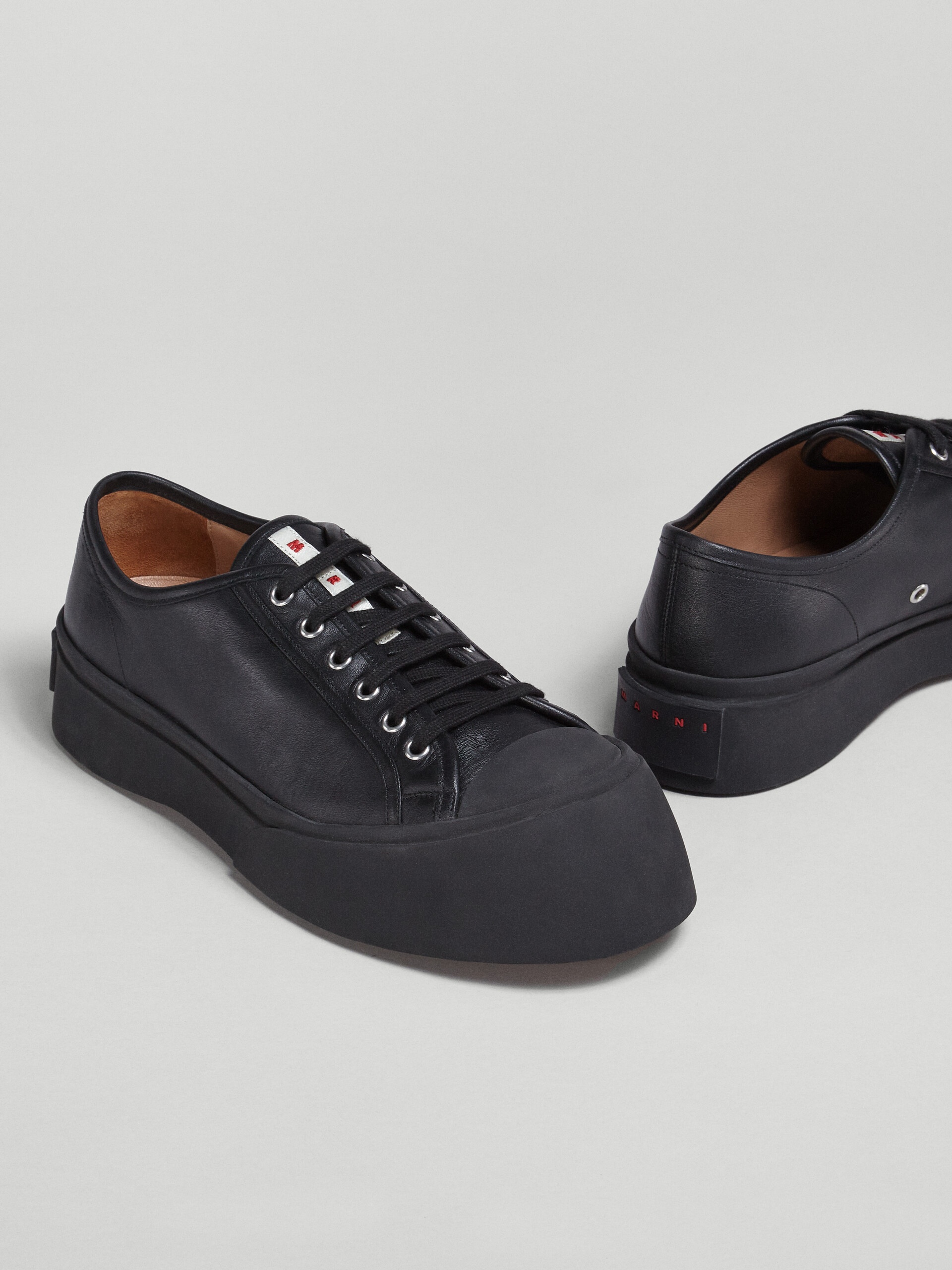 BLACK LEATHER PABLO SNEAKER - 5