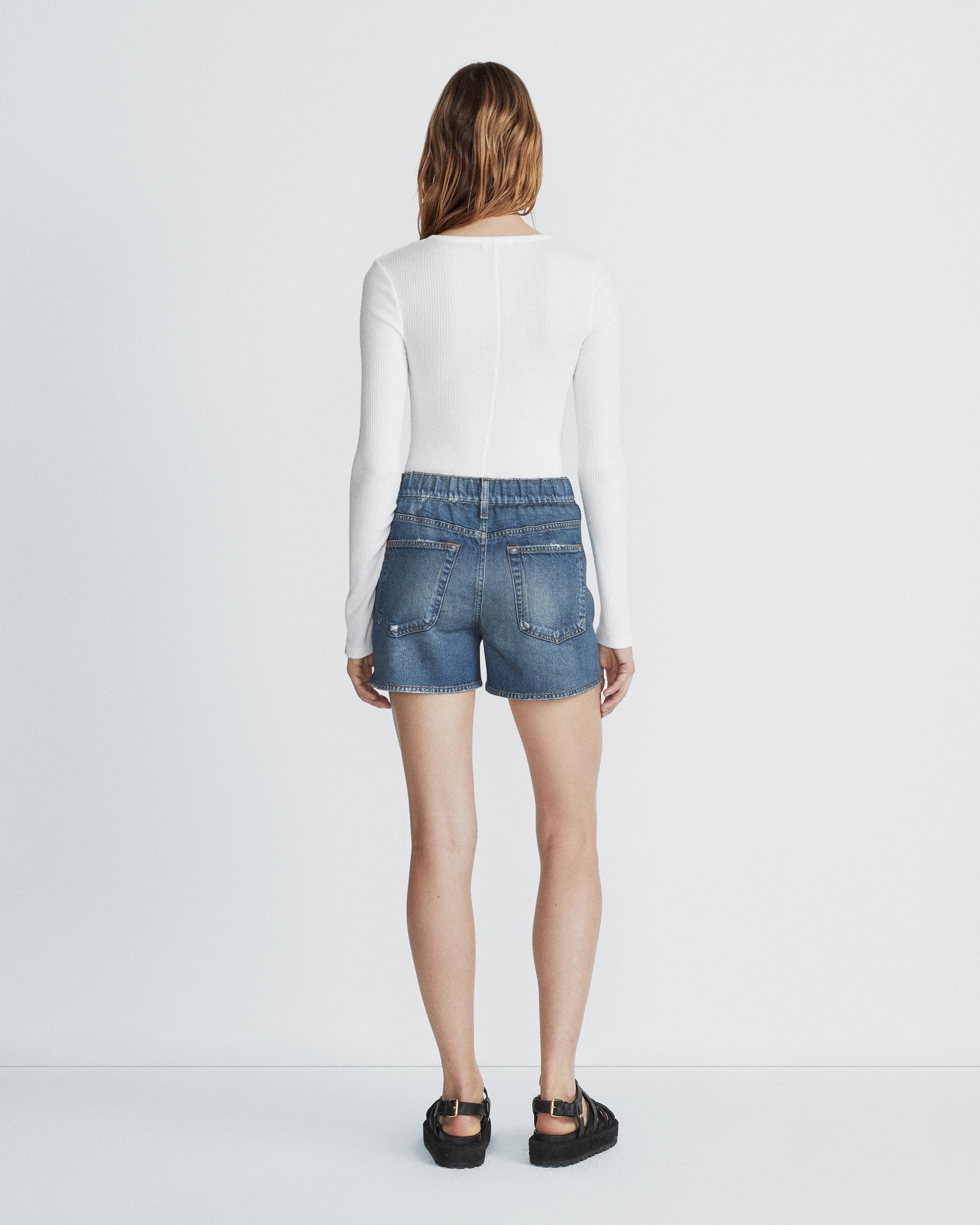 Miramar 4" Walking Short
Trompe L'oeil Cotton Short - 4