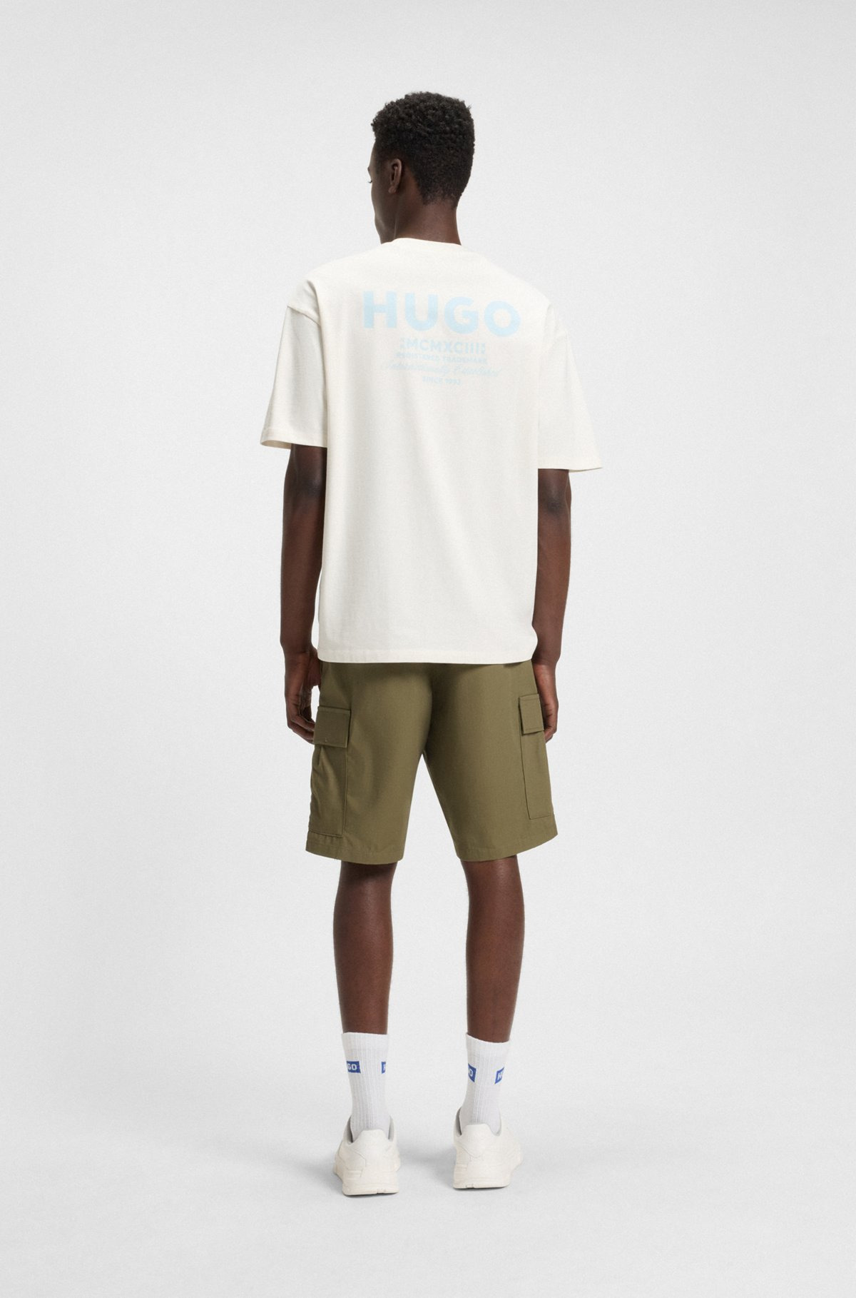 STRUCTURED-COTTON SHORTS WITH DRAWSTRING AND LOGO PATCH - 4