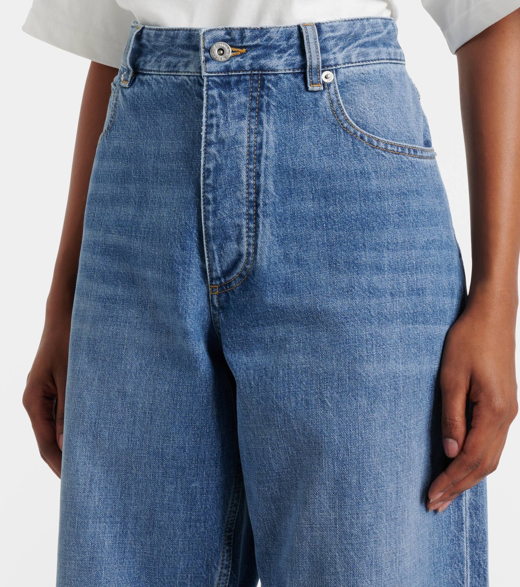 Mid-rise tapered jeans - 4
