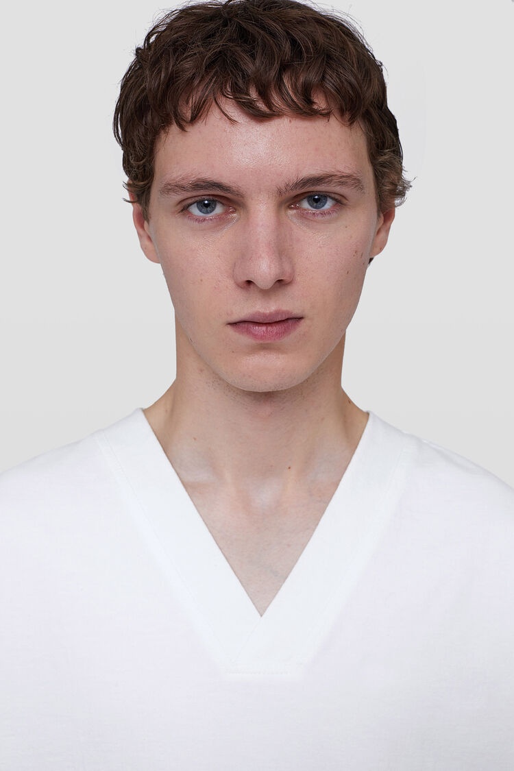 V-Neck T-Shirt - 5