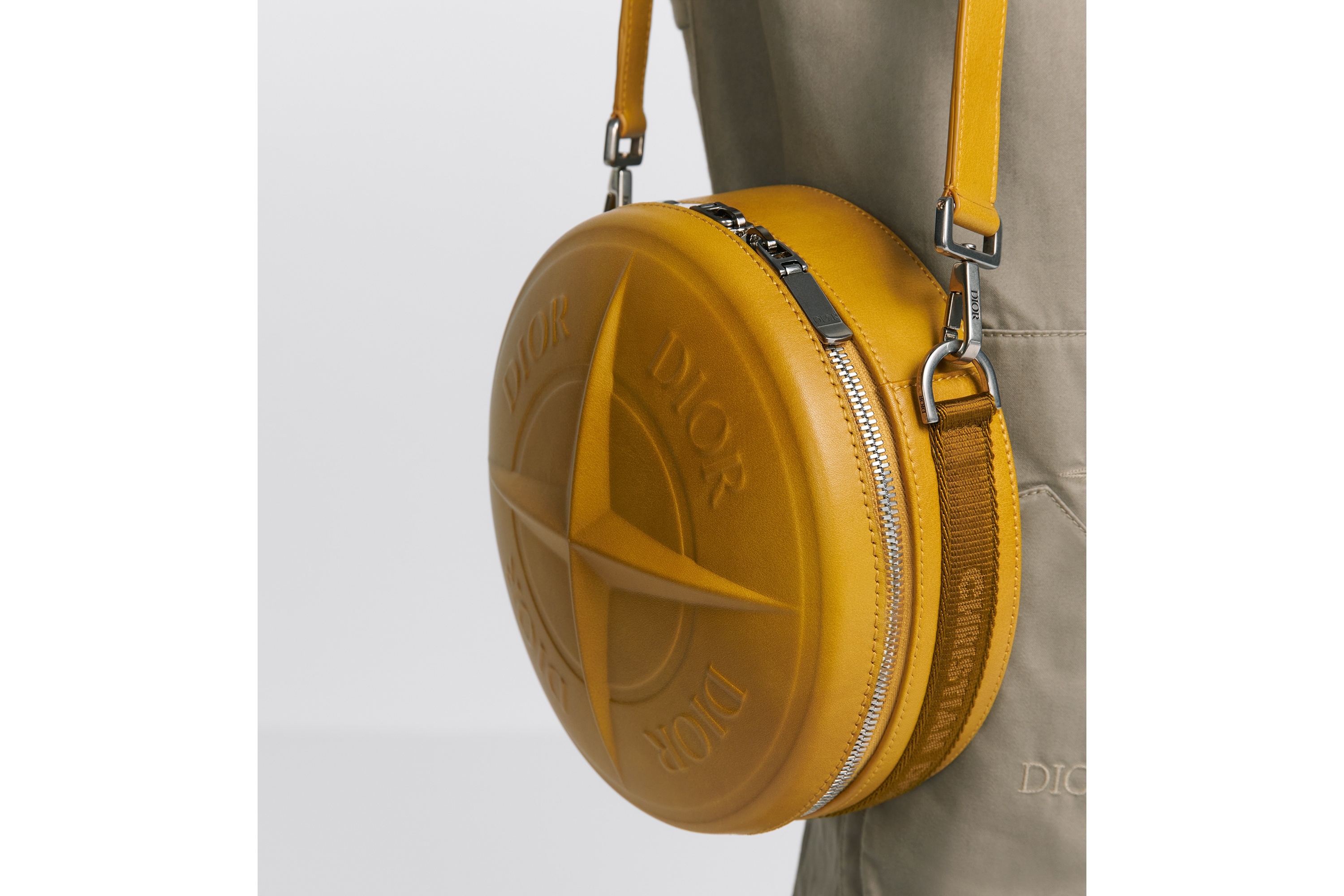DIOR AND STONE ISLAND Round Bag — LIMITED AND NUMBERED EDITION - 3