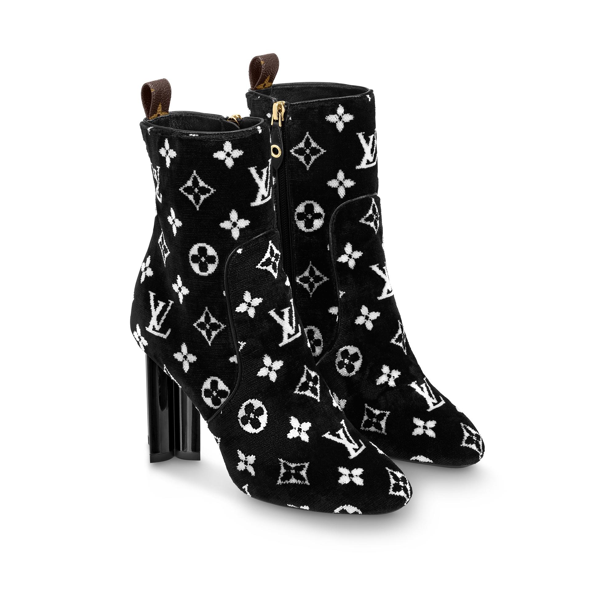 Silhouette Ankle Boot - 3