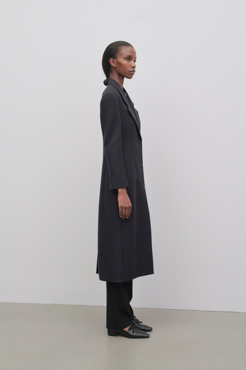 Clive Coat in Virgin Wool 4