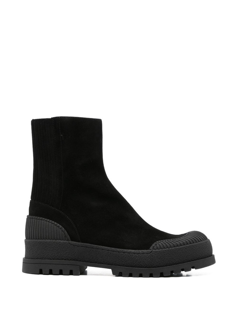 Rugged suede boots 1