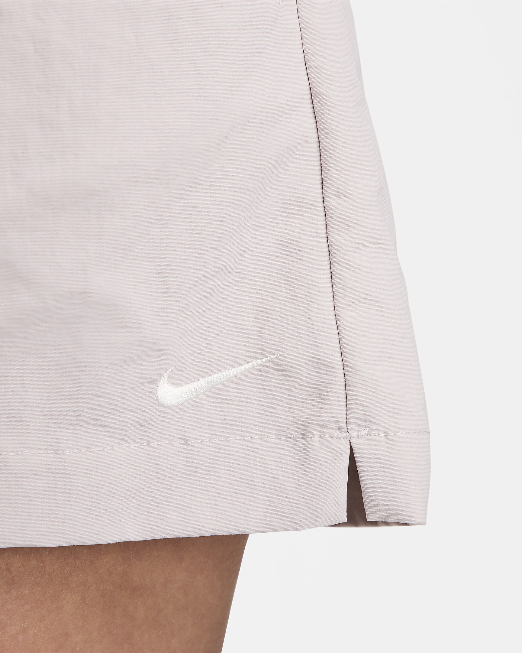 Nike Sportswear Everything Wovens Women's Mid-Rise 5" Shorts - 7