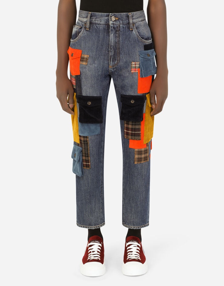 Loose jeans with multiple pockets - 1