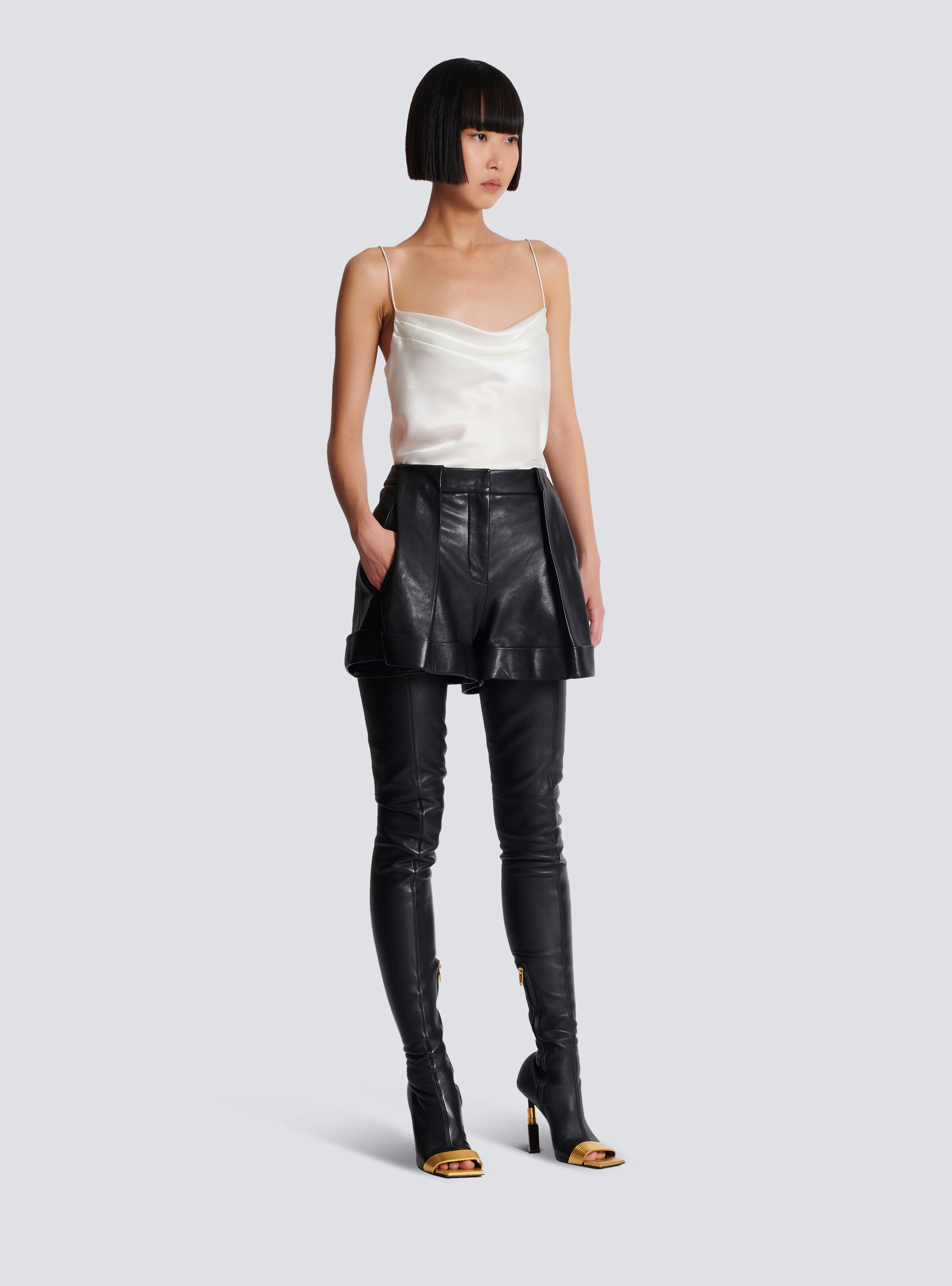 Pleated lambskin shorts - 3