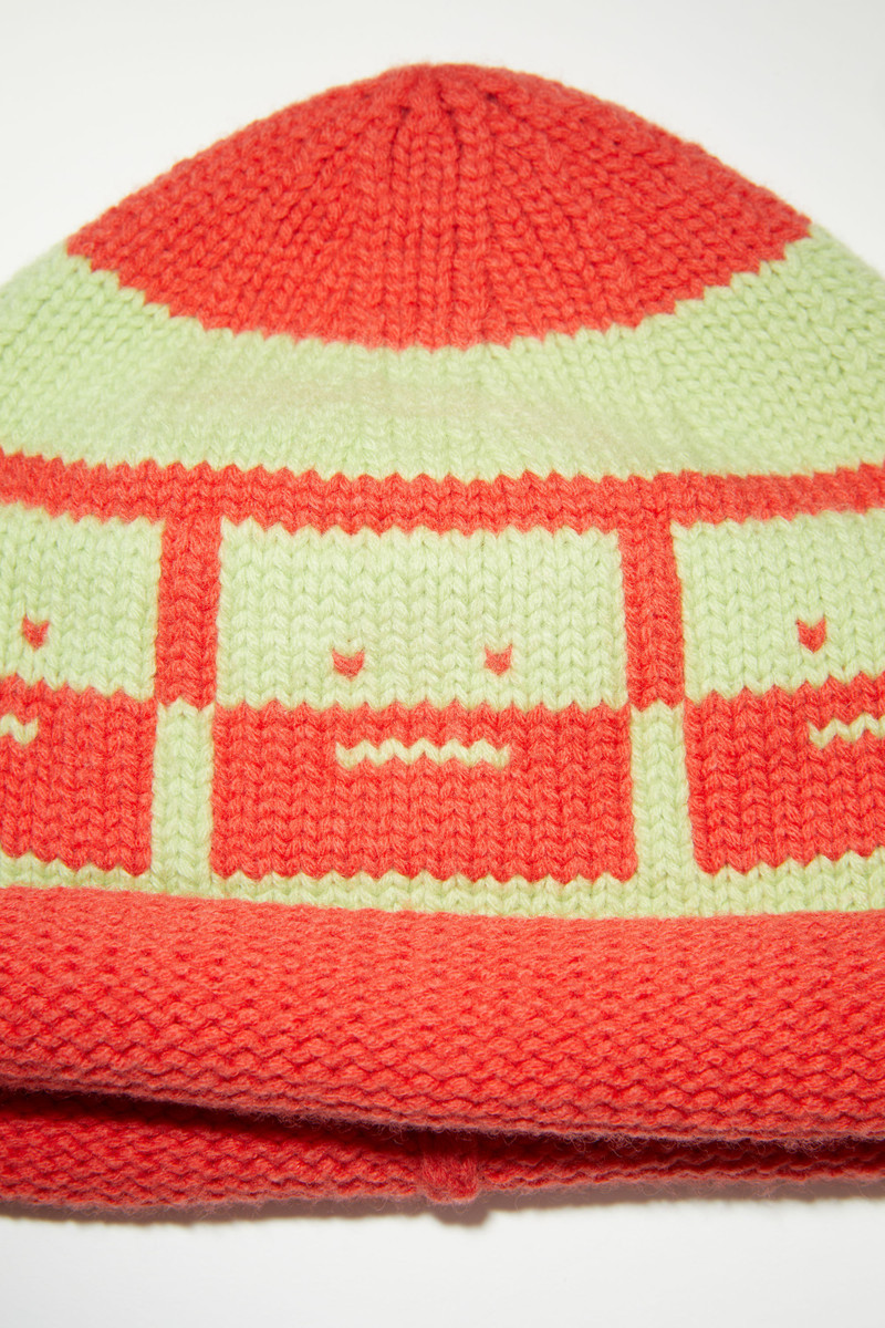 Knit beanie - Sharp red/pale green 4