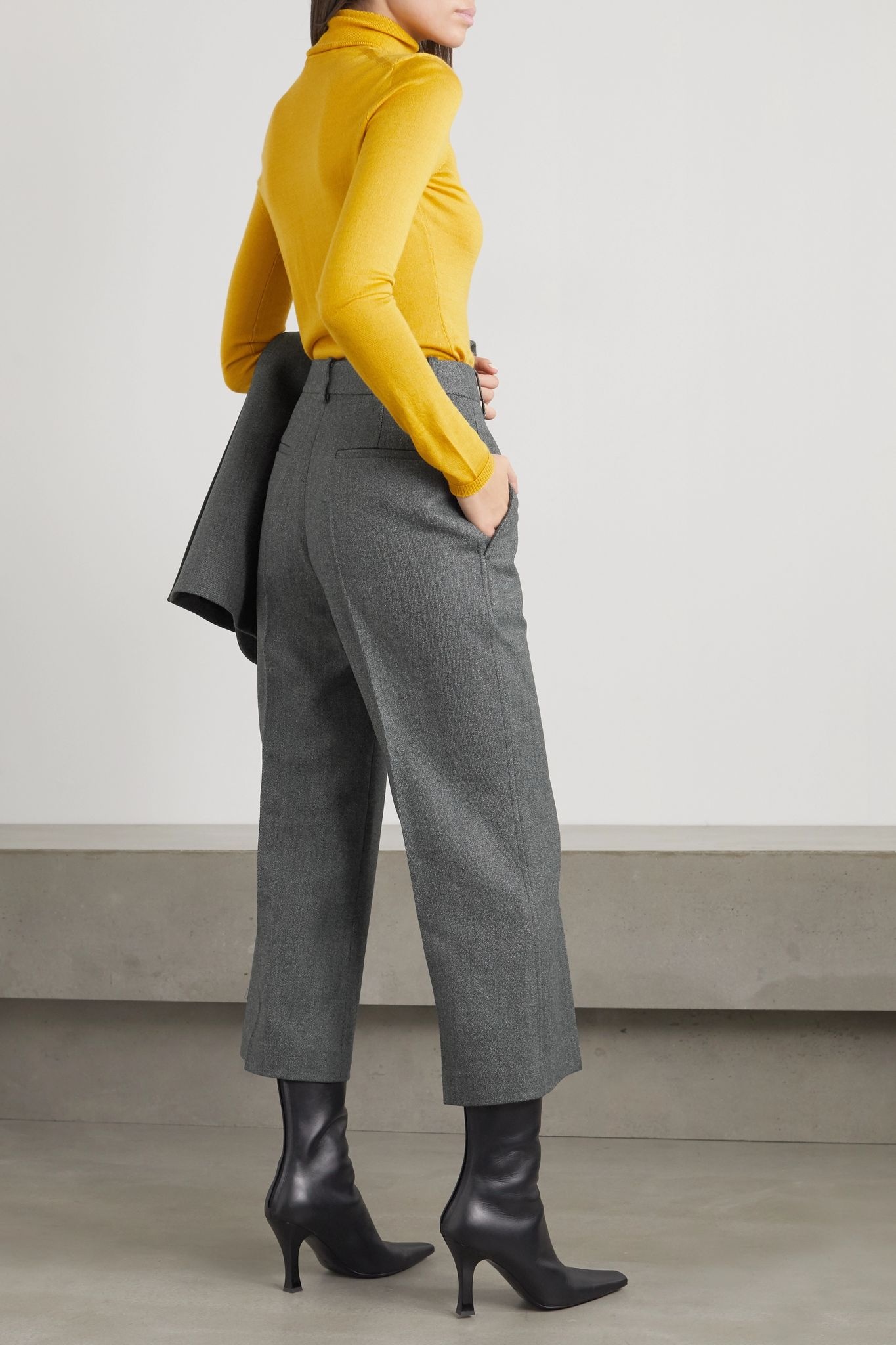 Cropped wool flared pants - 3