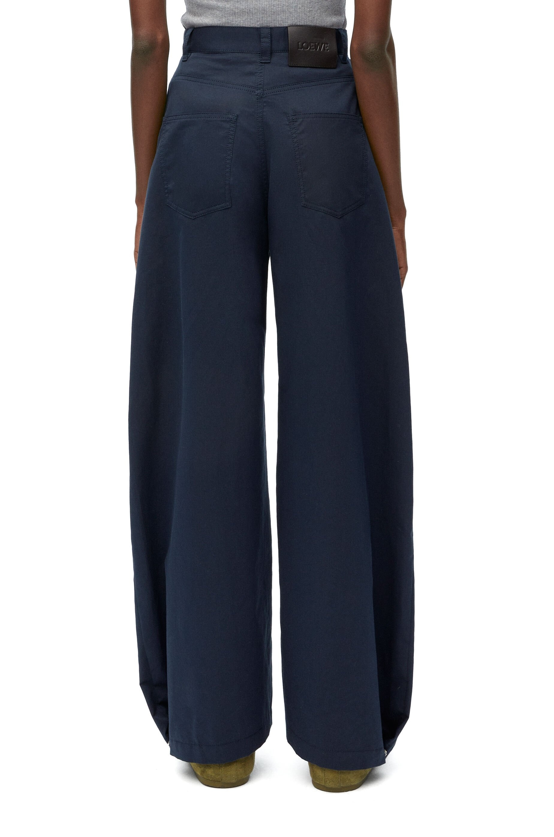 Adjusted fit balloon trousers in cotton and silk - 4