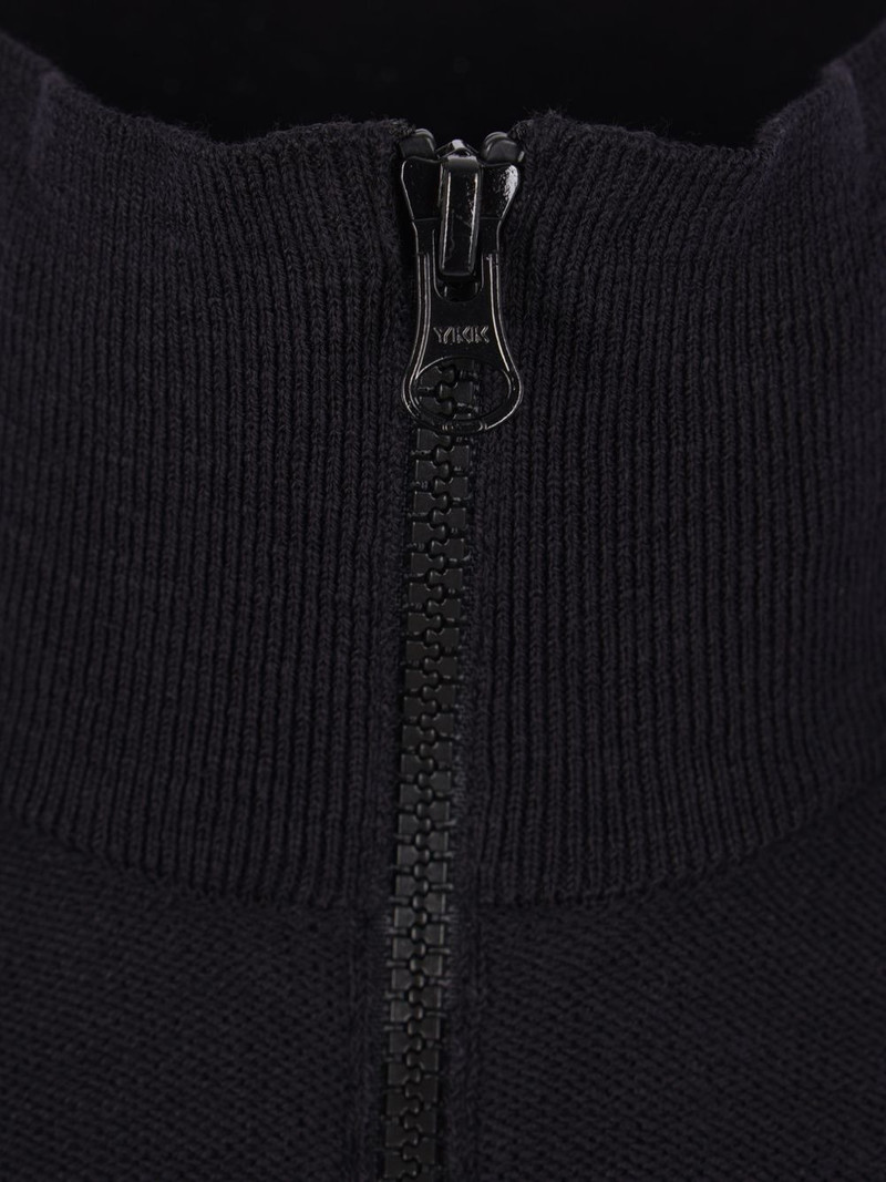zip jumper 4
