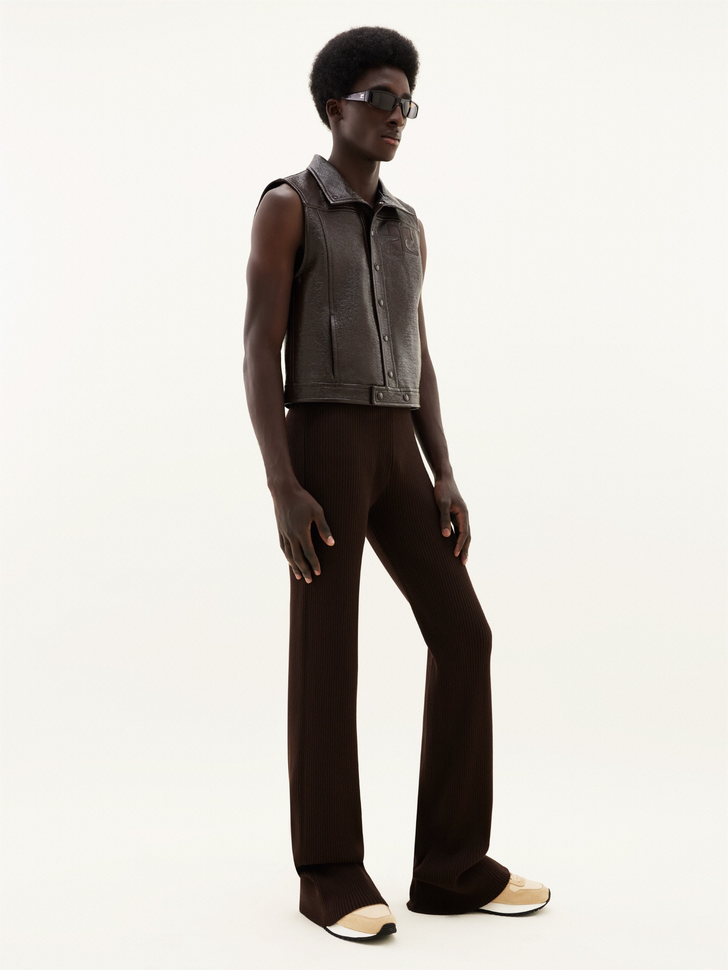 VINYL SLEEVELESS JACKET - 3