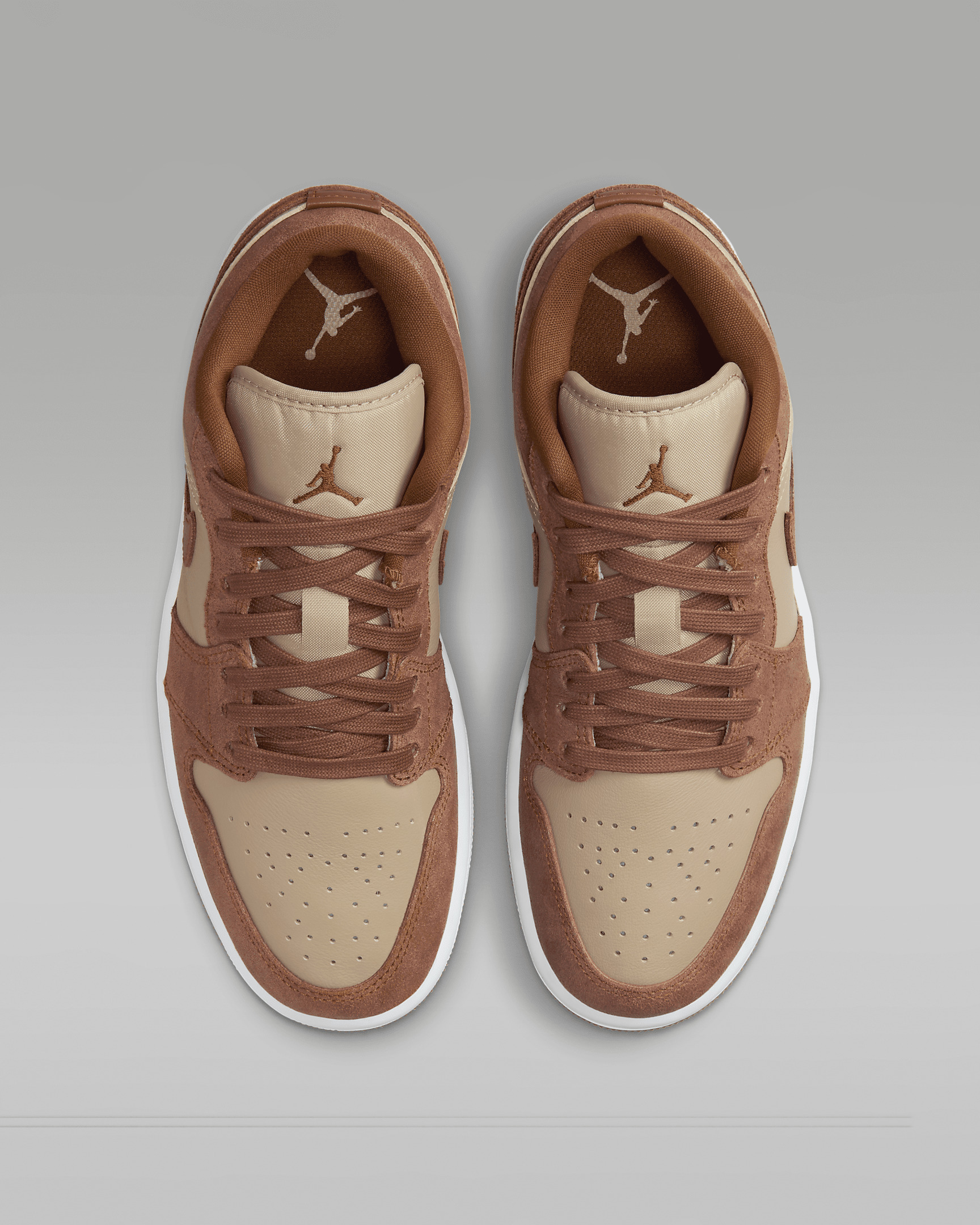 Air Jordan 1 Low SE Women's Shoes - 4