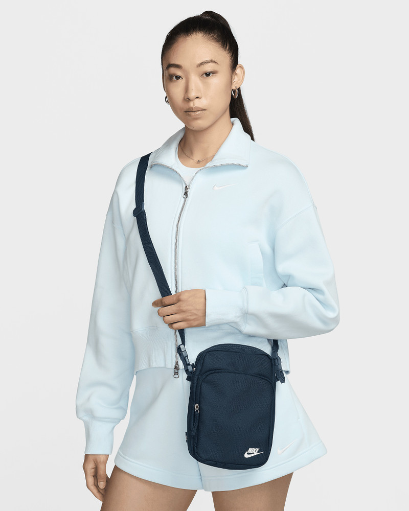 Nike Heritage Crossbody Bag (4L) 1