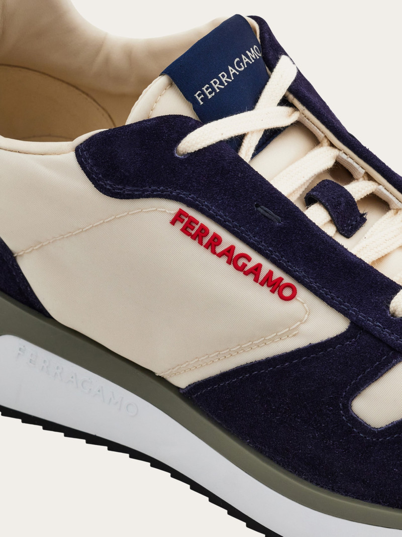 Low cut sneaker 6