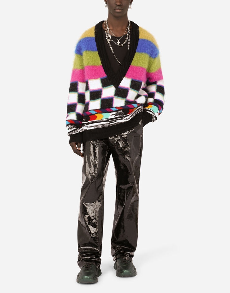 Jacquard V-neck sweater with multi-color glitch design - 6