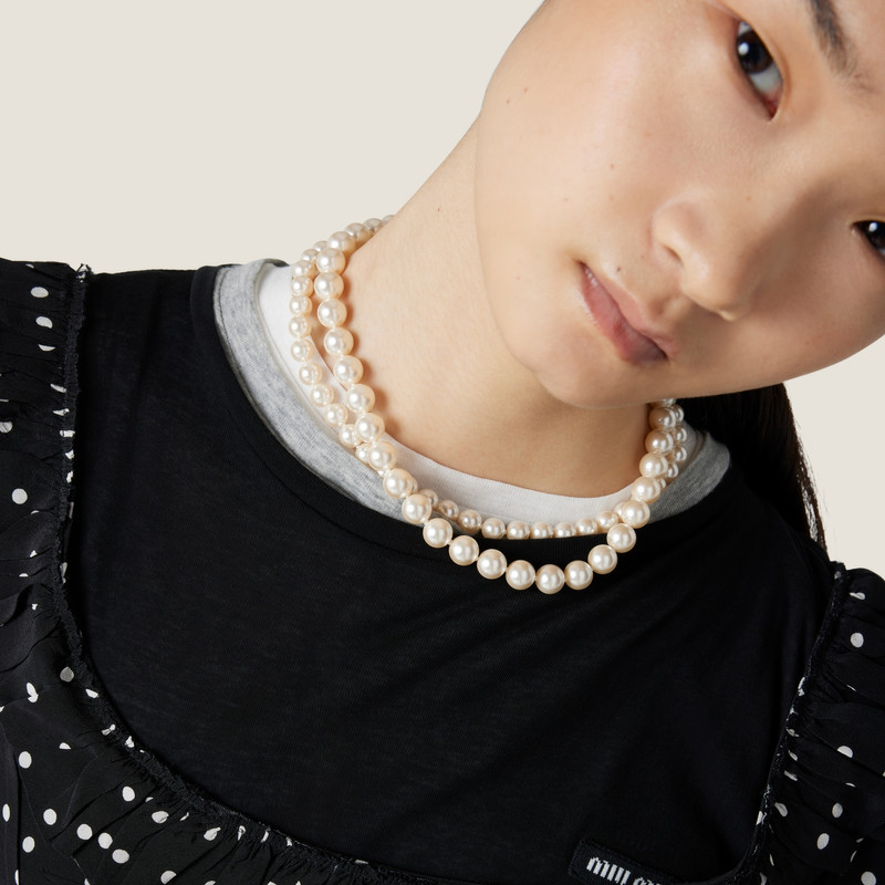 Miu Miu Metal and pearl necklace outlook