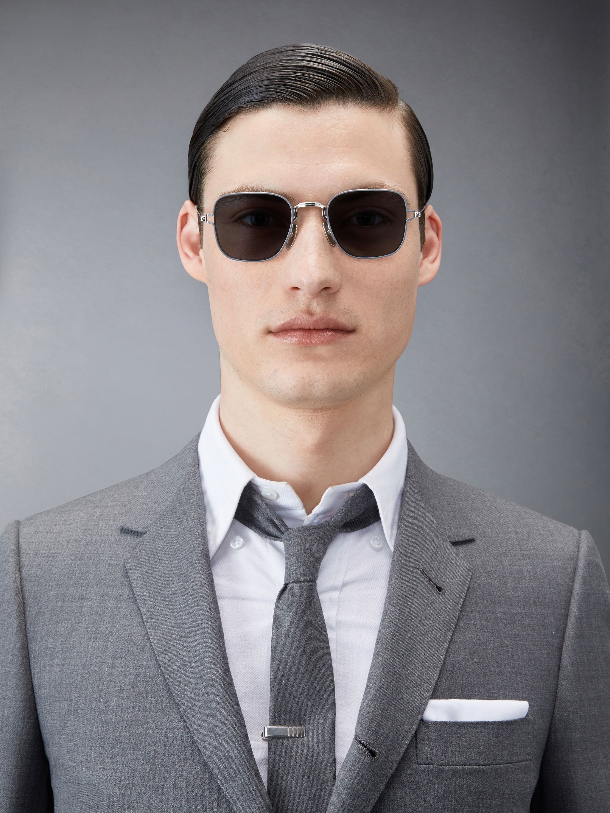 SQUARE SUNGLASSES IN TITANIUM - 2