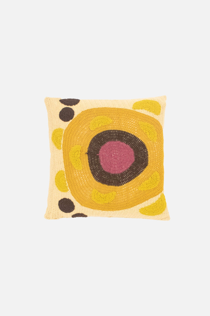 20X20 CROCHET FLOS PILLOW 1