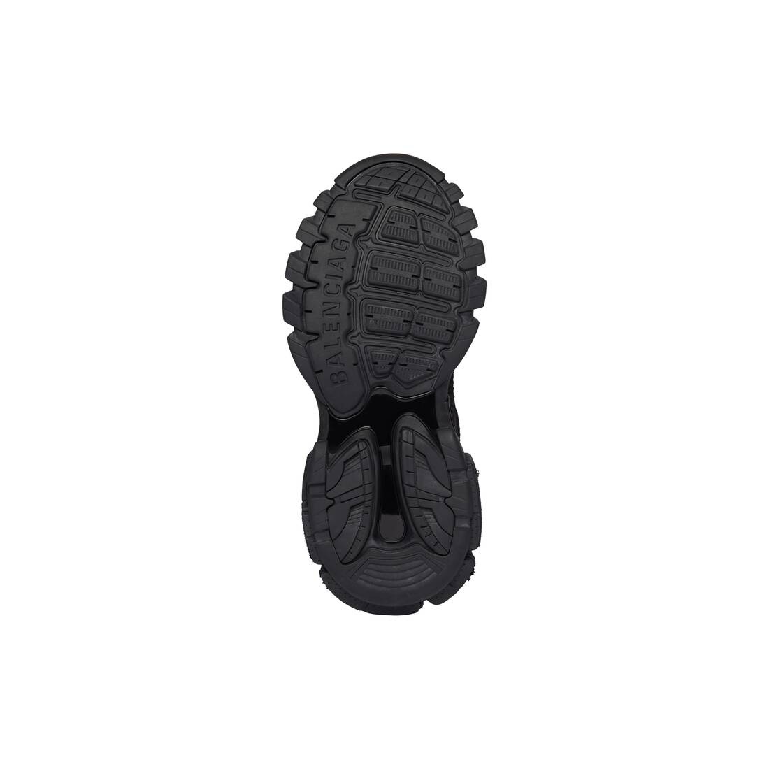 Men's Track.3 Sneaker in Black - 7