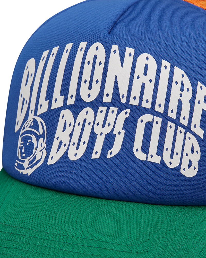 CONTRAST ARCH LOGO TRUCKER CAP 3