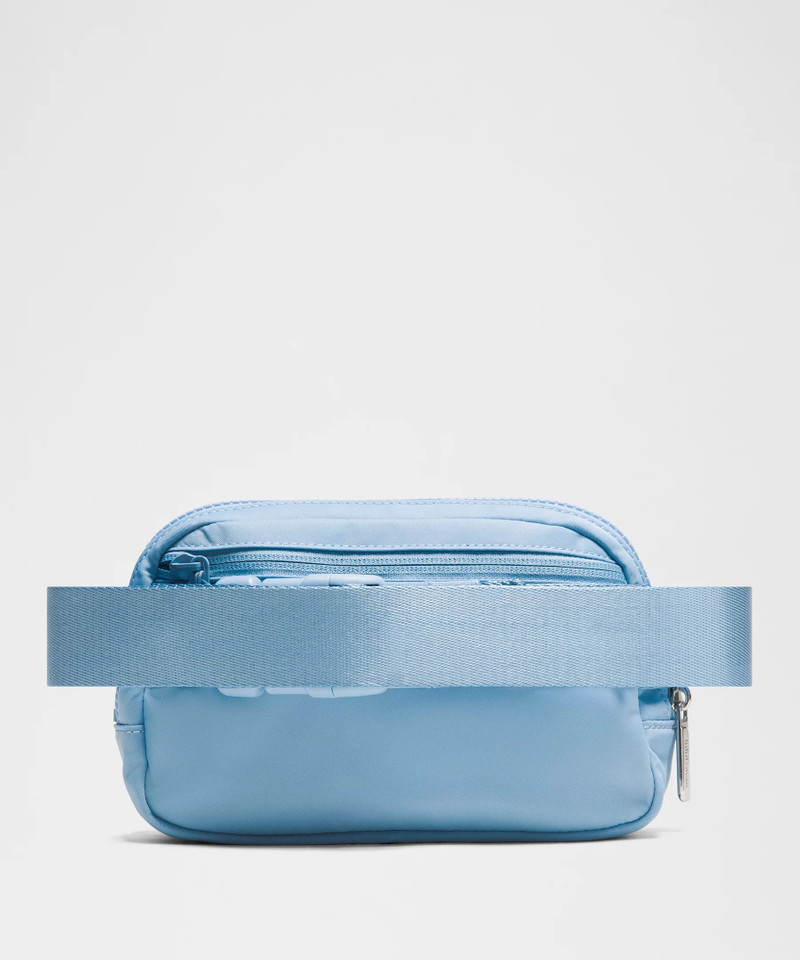 Everywhere Belt Bag 1L 3