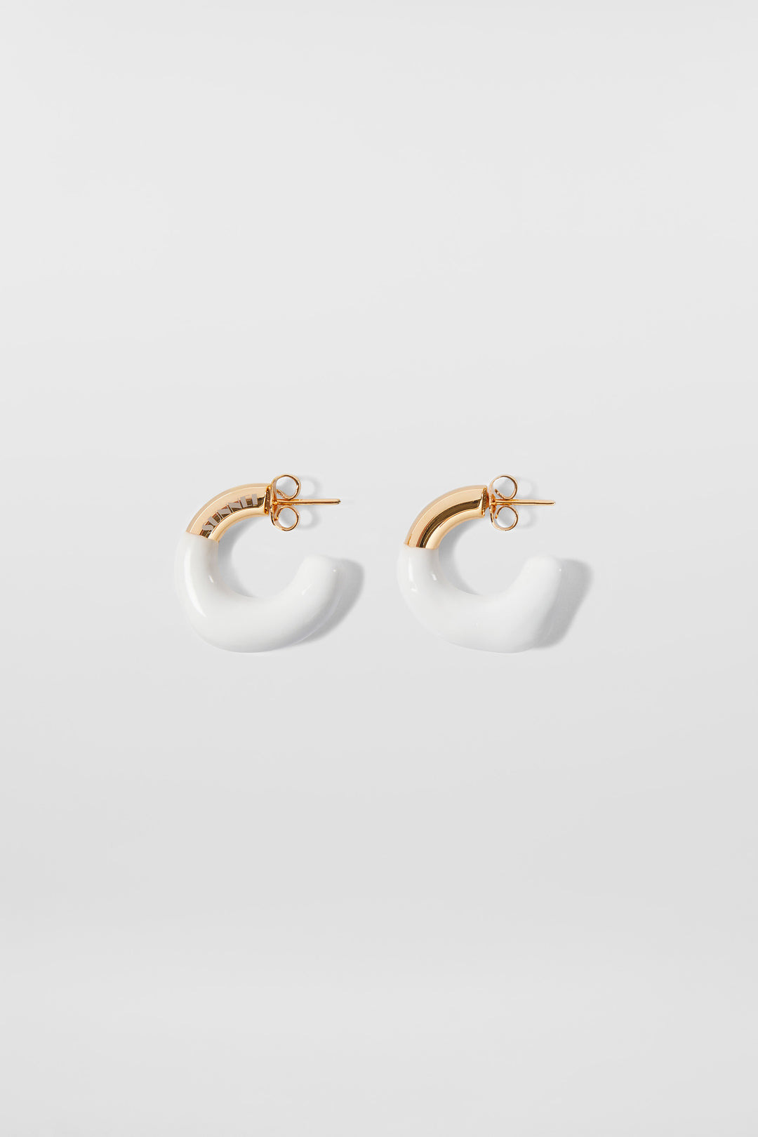 MINI RUBBERIZED EARRINGS GOLD / white - 1