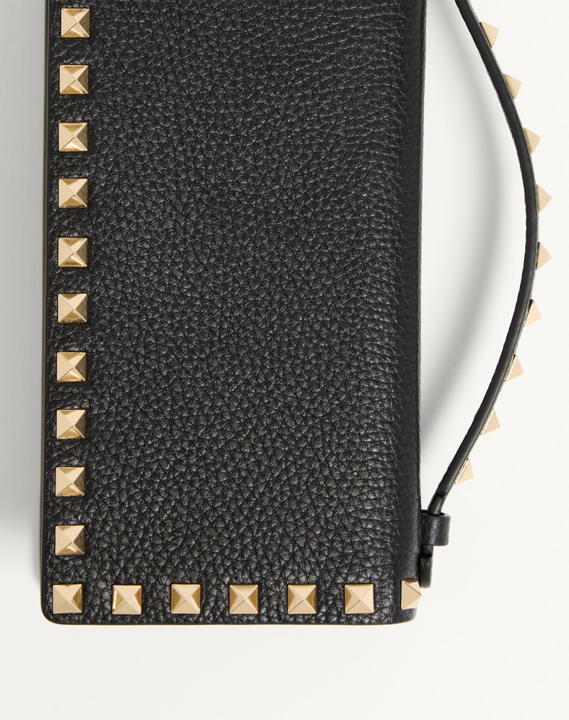 Valentino ROCKSTUD WALLET WITH CHAIN IN GRAINY CALFSKIN outlook