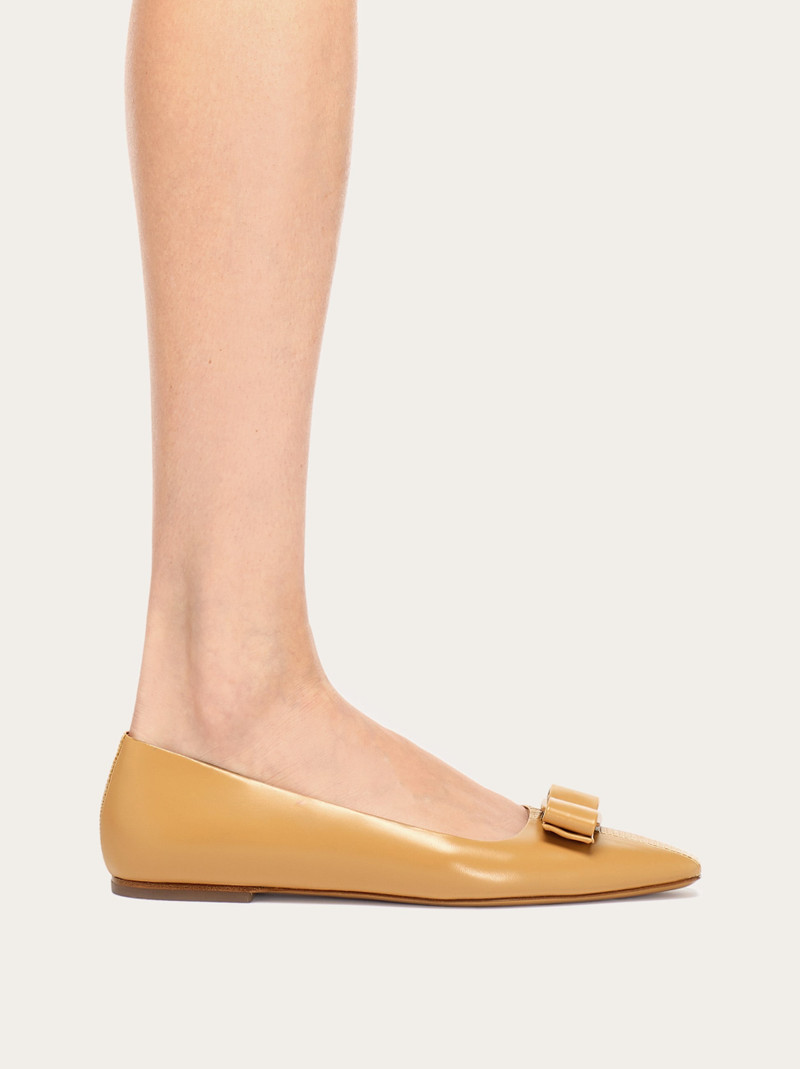FERRAGAMO Vara bow ballet flat outlook