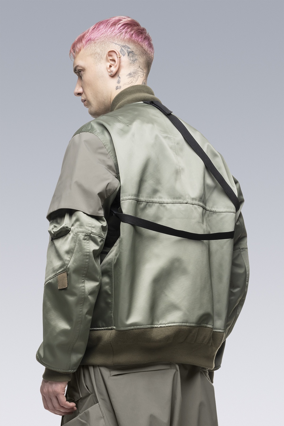 ACRONYM x sacai SAC-J2762 sacai / ACRONYM Bomber Jacket Sage | REVERSIBLE