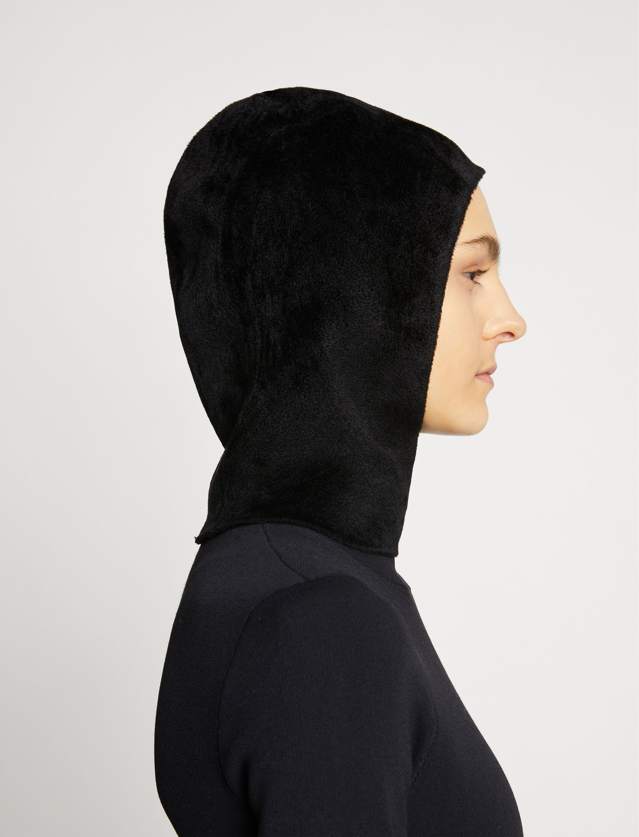 Compact Velvet Knit Hood - 2