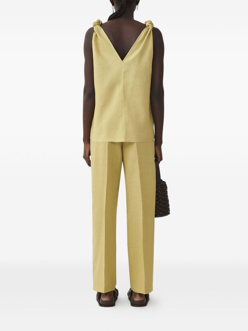 V-neck sleeveless top 4