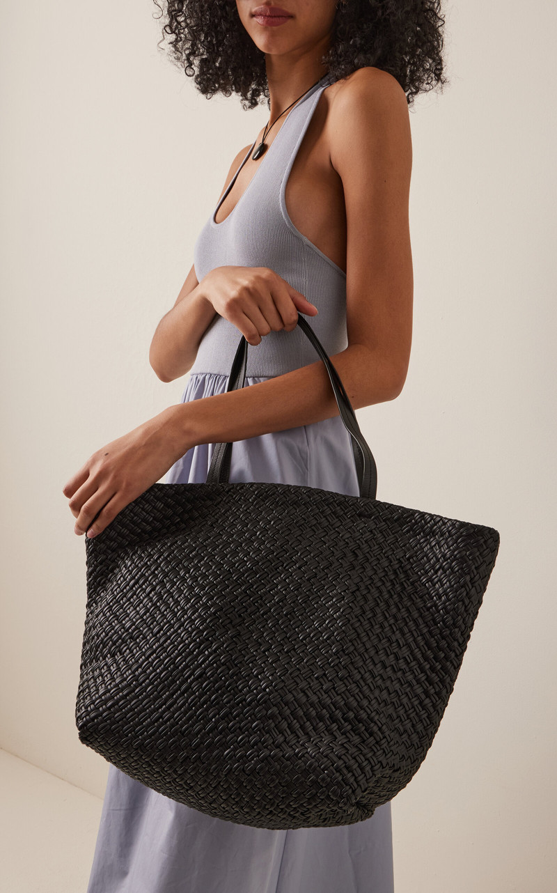 ST. AGNI Large Woven Leather Trapeze Bag black outlook