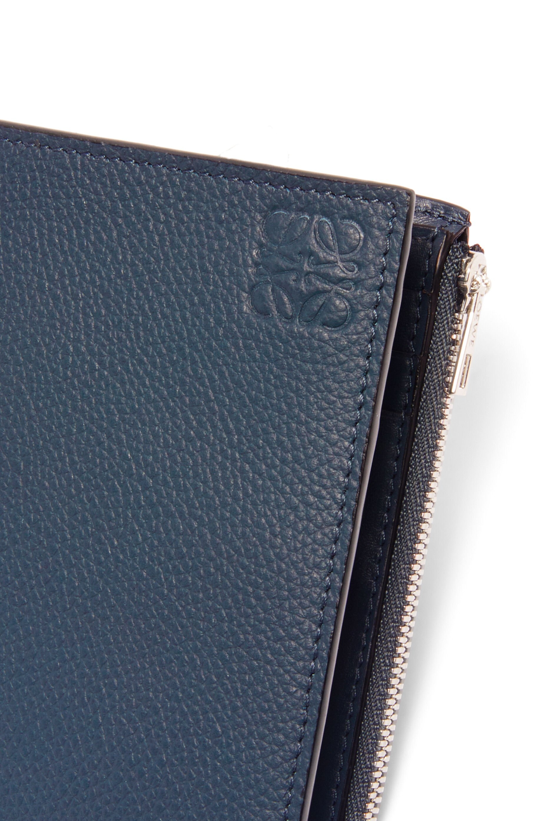 Slim compact wallet in soft grained calfskin - 5