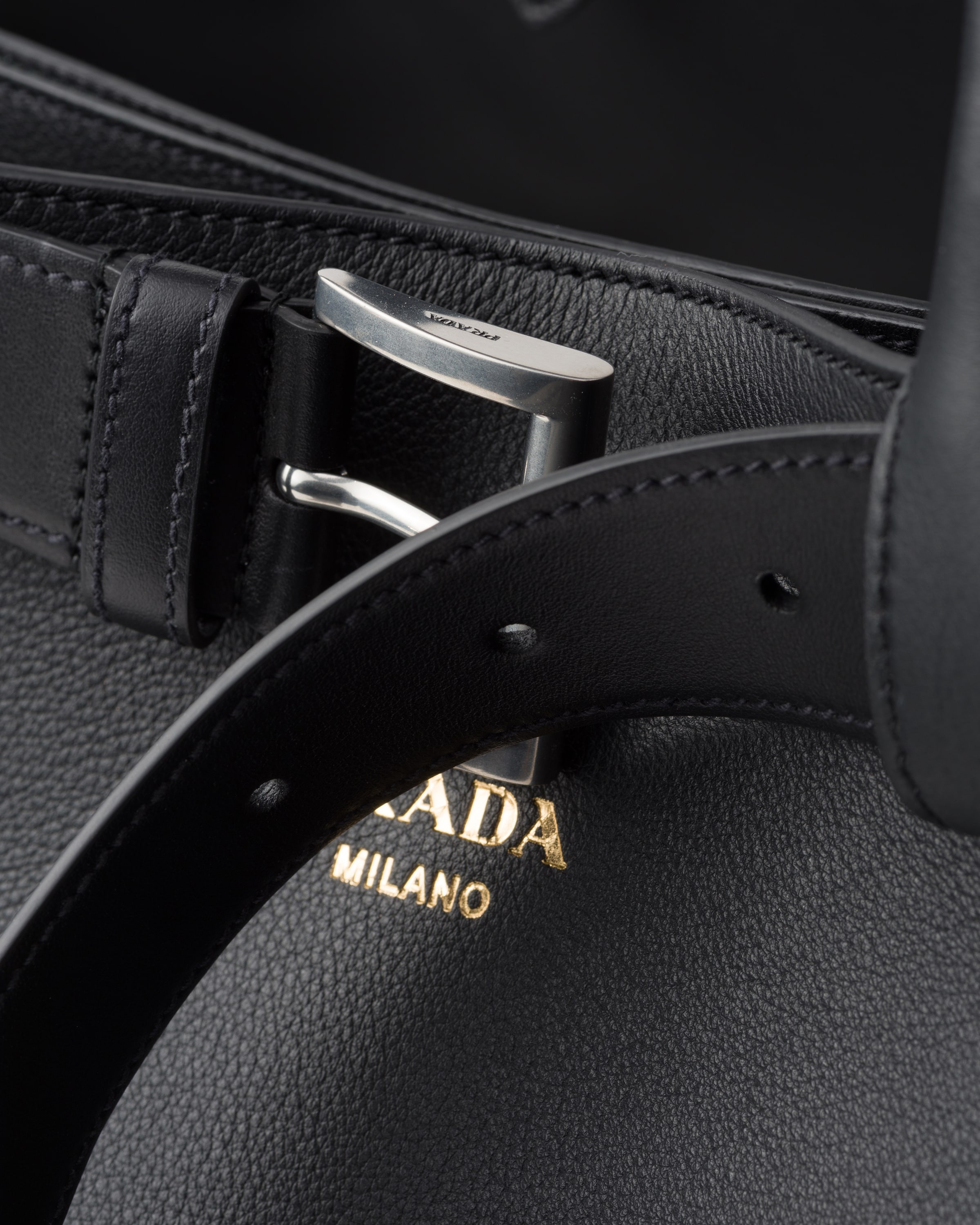 Prada Buckle leather bag with belt - 6
