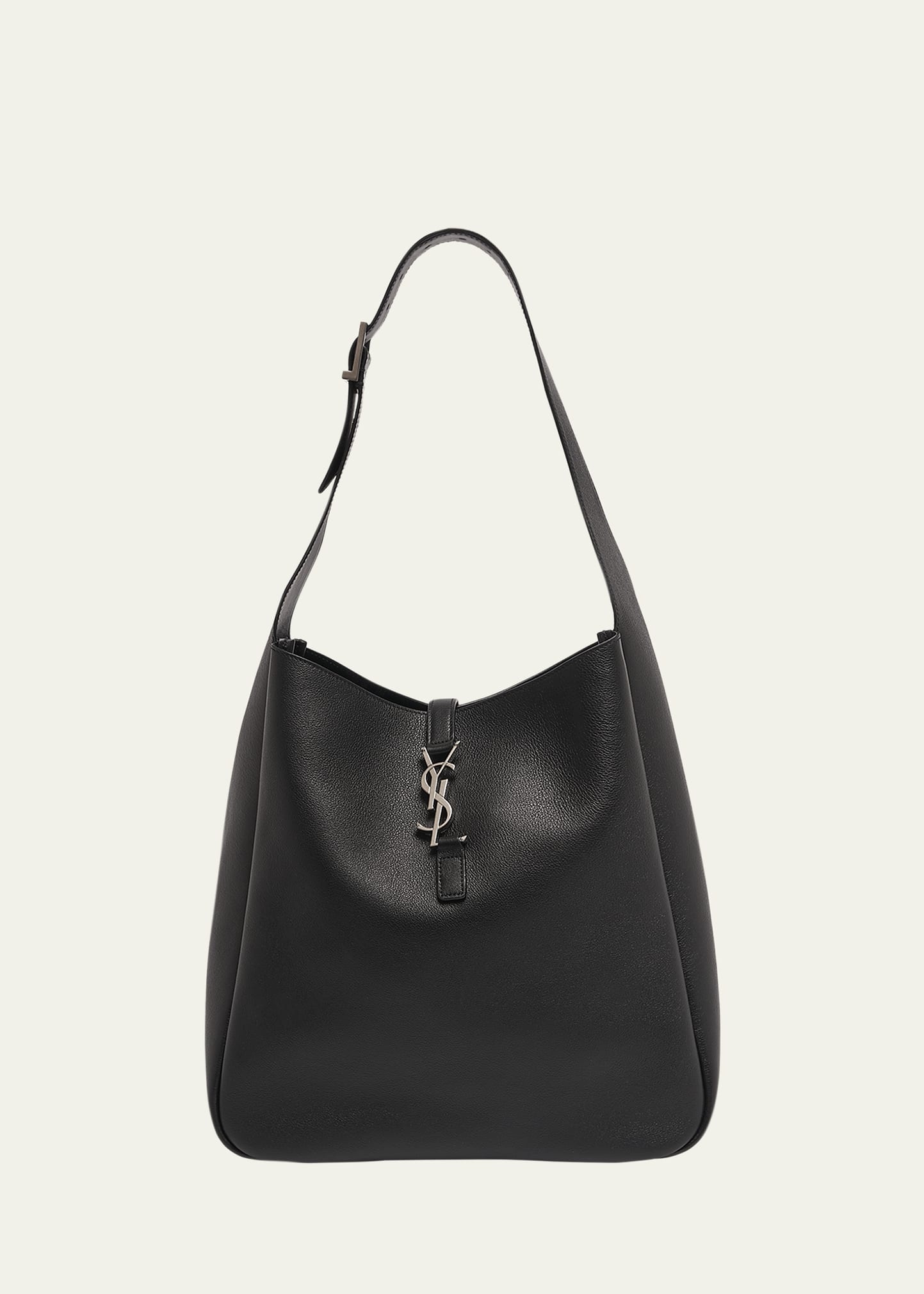 Le 5 À 7 Large Hobo Bag in Smooth Leather - 1