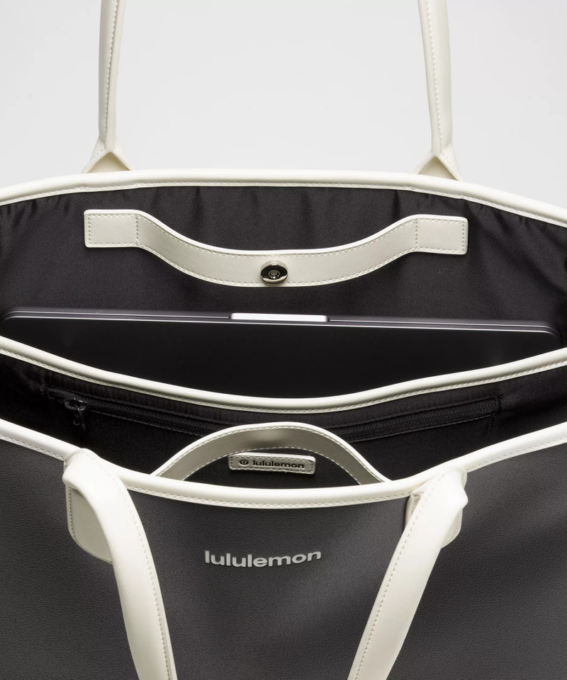 Classic Tote Bag 14L *Textured Leather Alternative 4